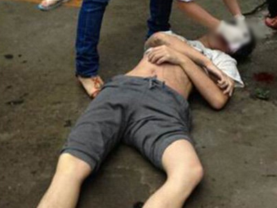 青年高校内坠亡 青年高校内坠亡