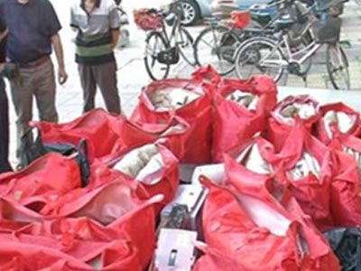 老人蓋治病被子被熏暈 這些虛假醫療的套路你要了解