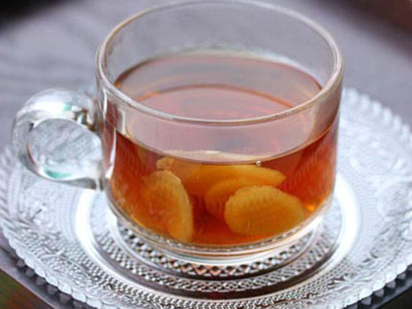 中医 食材 调味品 姜红糖 生姜红糖水的作用比较多,它有御寒防感冒的