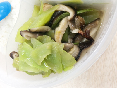 蓝瘦香菇走红校园食堂