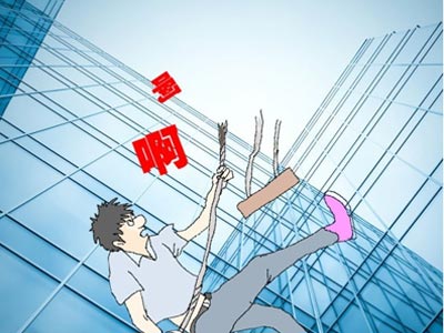 女子欲从楼上翻回家坠亡 该谁负责？