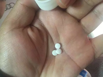 男婴连睡34小时不哭闹