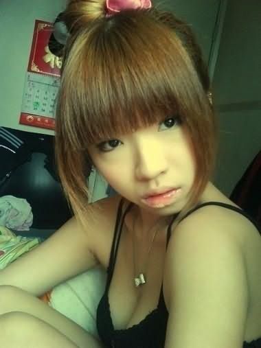 惊曝大学女生宿舍疯狂照