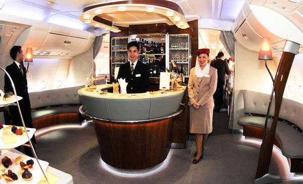 全球最大客机首飞中国奢华曝光