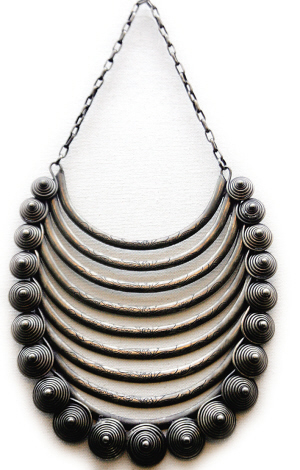 似雪银花:苗家女身上的美丽世界(图)